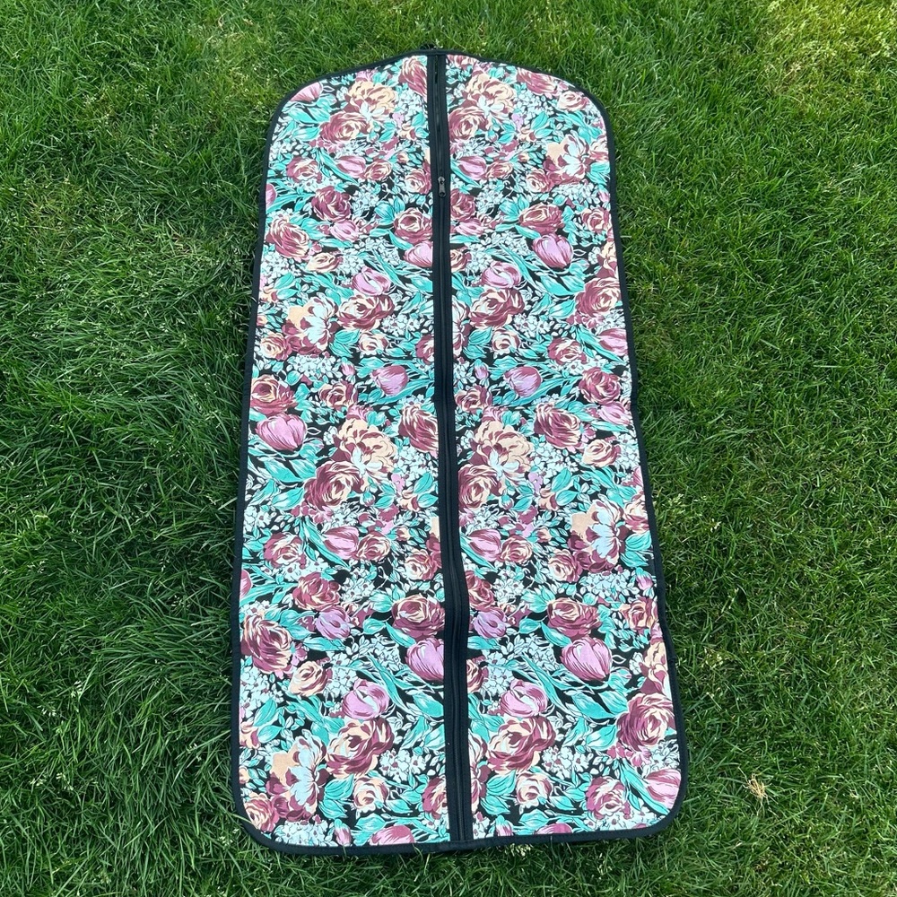 Like new fabric garment bag with lining and zipper